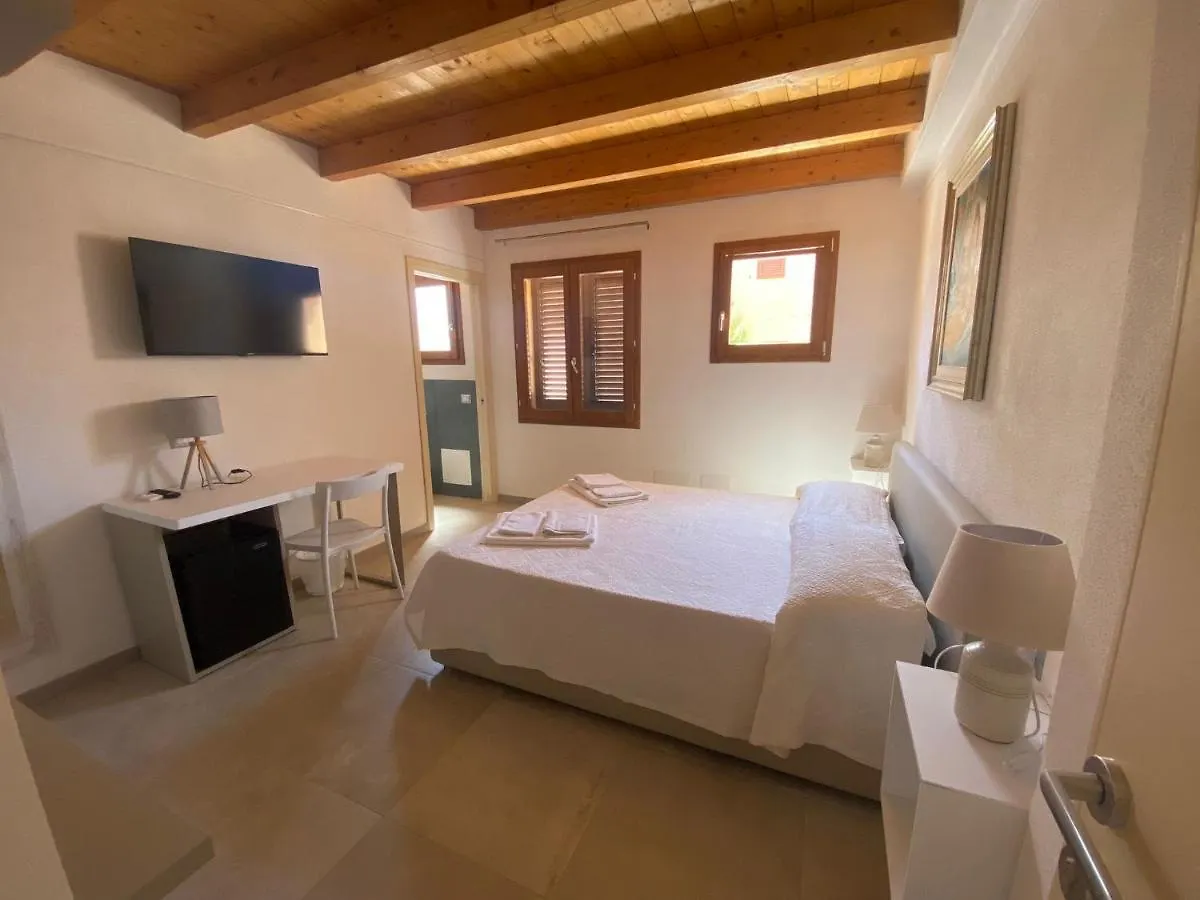 B&B Pettirosso San Teodoro 0*, San Teodoro (Sardinia) Italy