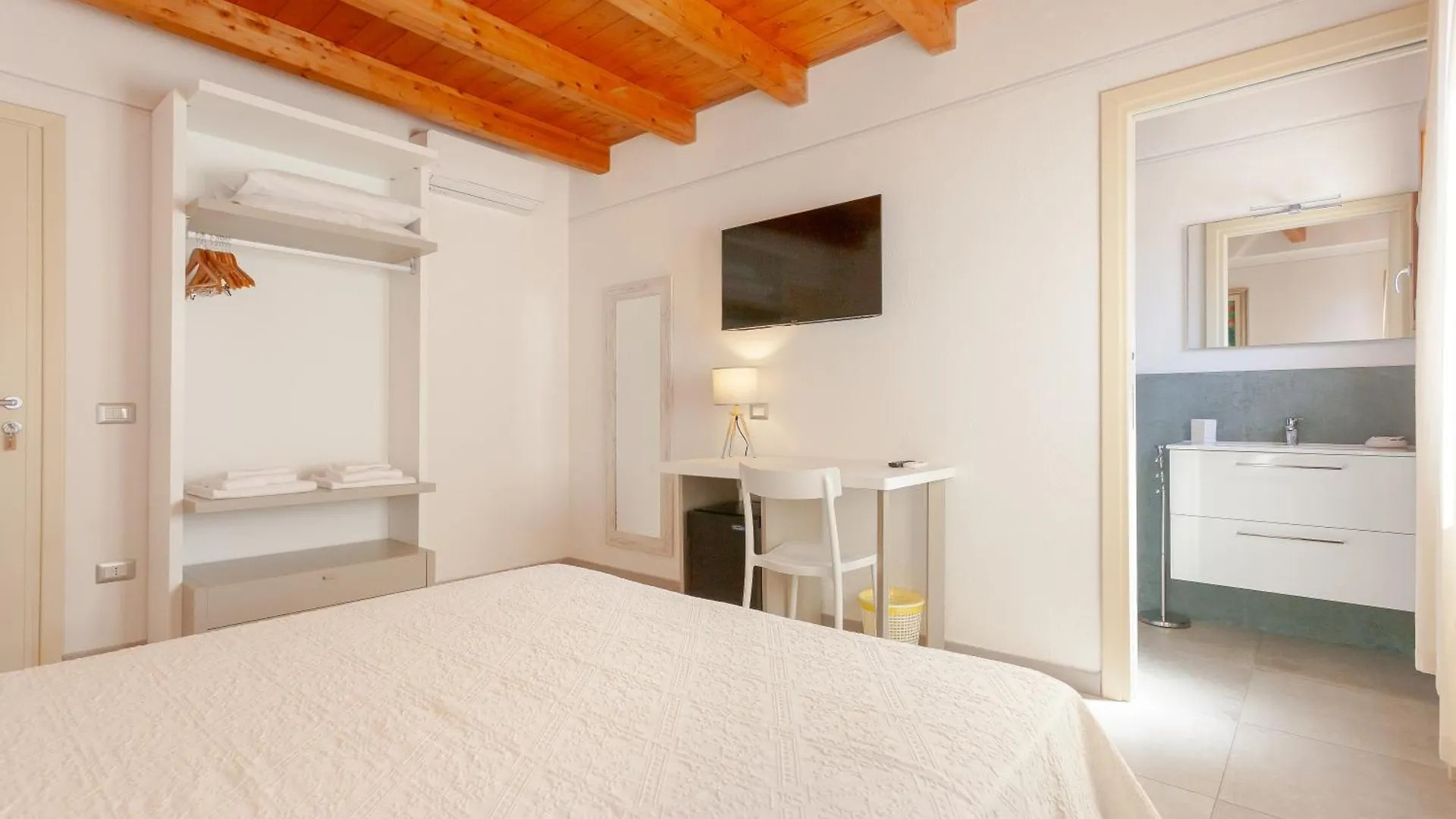 B&B Pettirosso San Teodoro