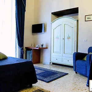 bb-rochel-napoli.hotels-amalfi.com/