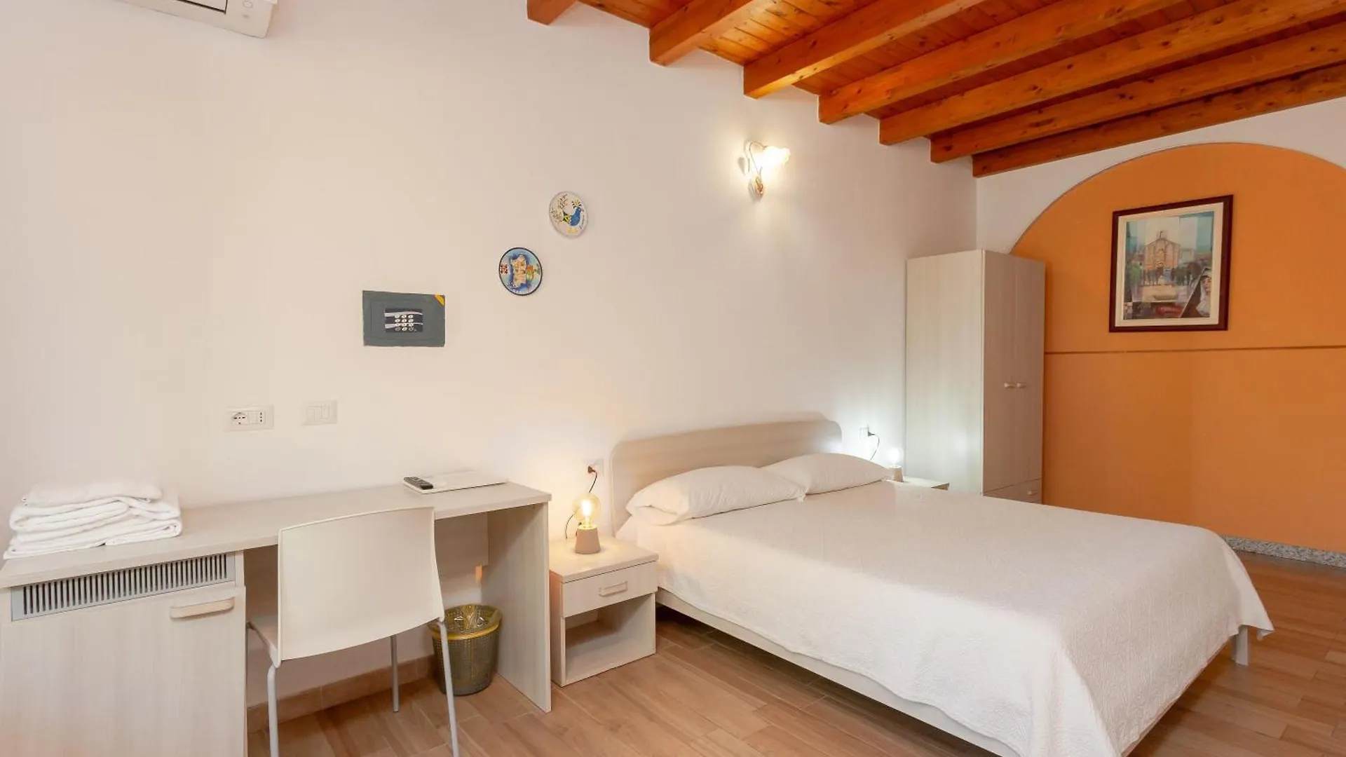 Bed and Breakfast B&B Pettirosso San Teodoro  Ιταλία
