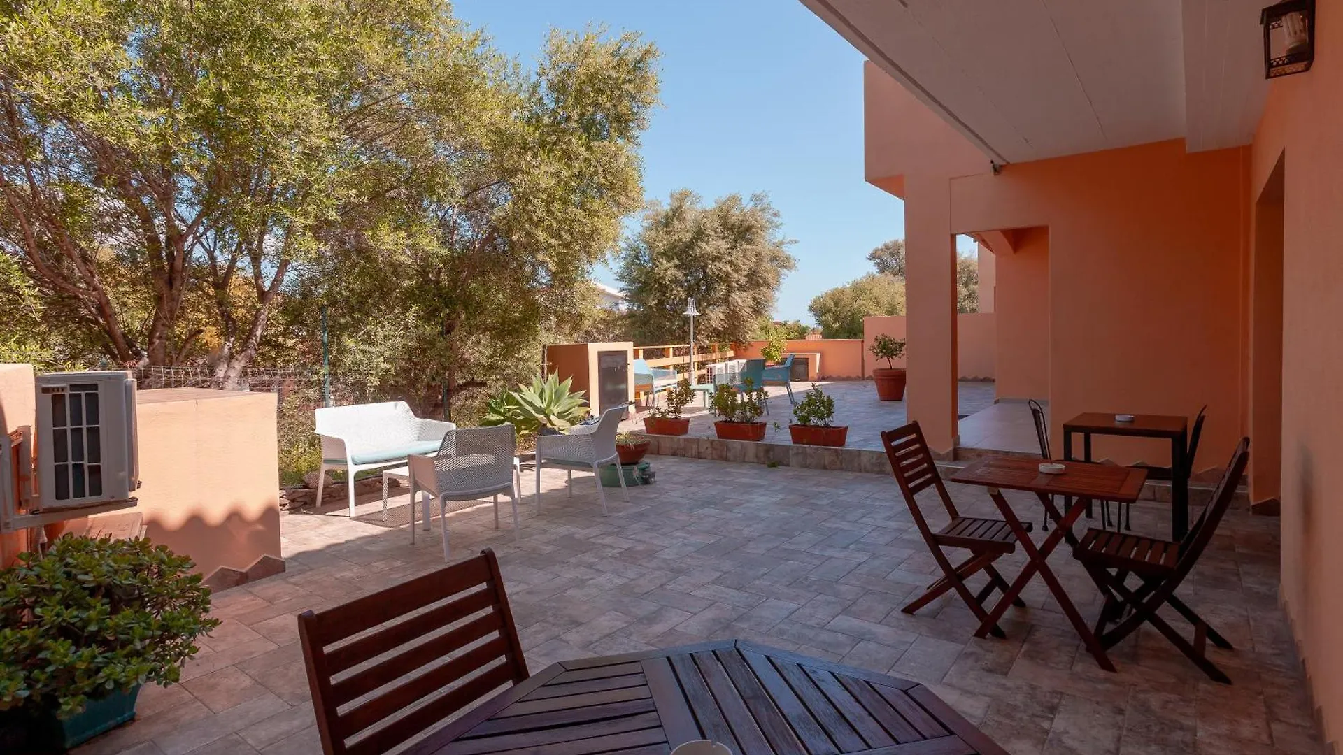 B&B Pettirosso San Teodoro  Bed and Breakfast